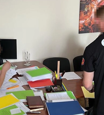 Високопосадовець Одеської ОВА вкрав понад 7 млн грн на будівництві селищних лікарень