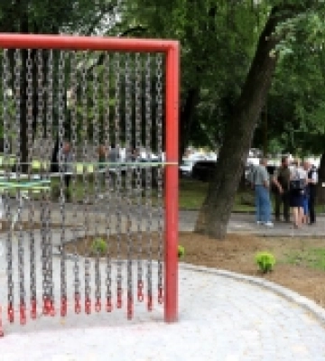 В Ужгороді з’явилась інсталяція, присвячена жертвам антикомуністичної революції 1968 року