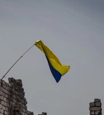 Захисники підняли український прапор на Курдюмівській дамбі (відео)