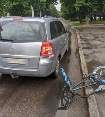 У Рівному під колеса авто потрапив 11-річний велосипедист