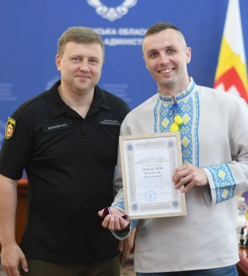 До Дня Конституції рівнянам вручили нагороди (ФОТО)
