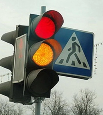 Фірма з орбіти екс-депутата встановить у Черкасах світлофор за мільйон