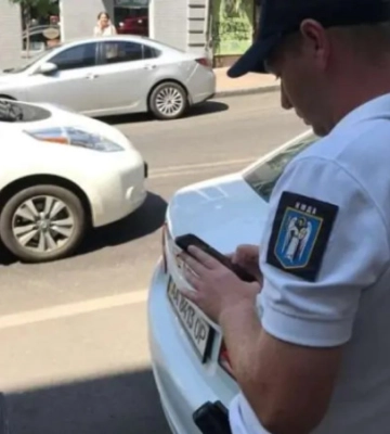 Неправильна парковка в Києві: які штрафи і за що саме виписують водіям