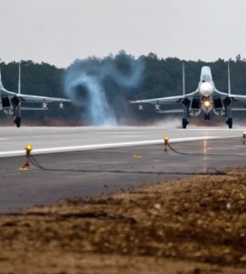 Повітряна тривога. Звідки в Криму злітають винищувачі, штурмовики та бомбардувальники