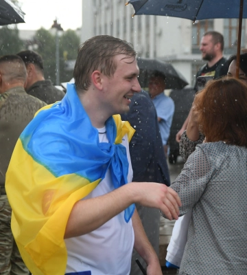 Прапор з Бахмута, який чекають на саміті НАТО у Вільнюсі, сьогодні був у Рівному