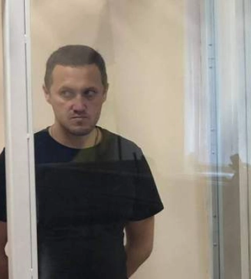 Колишнього миколаївського прокурора-зрадника засудили до довічного ув&amp;#39;язнення та закидали яйцями 