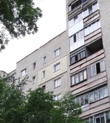 У Луцьку 19-річна дівчина вистрибнула з дев&#039;ятиповерхівки: повідомили подробиці (відео)