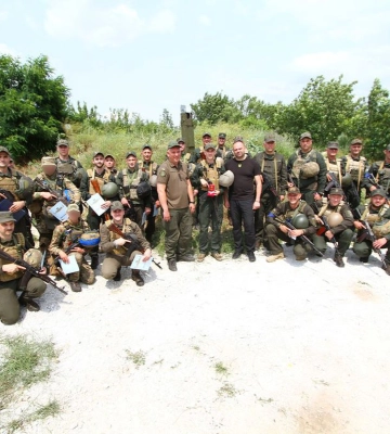Голова запорізької ОВА привітав зі святом захисників України.