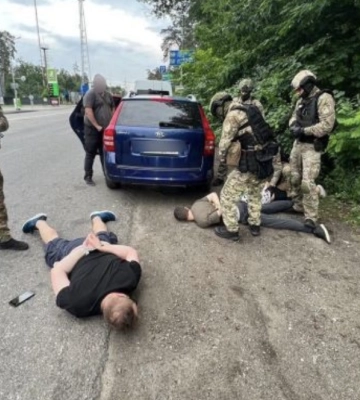 В Киевской области задержали злоумышленников, которые продавали автоматы и гранатометы