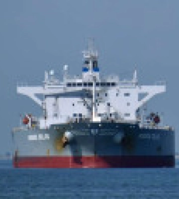 Ограничения в действии: россия приостановила перегрузку нефти между танкерами вблизи Испании - Bloomberg