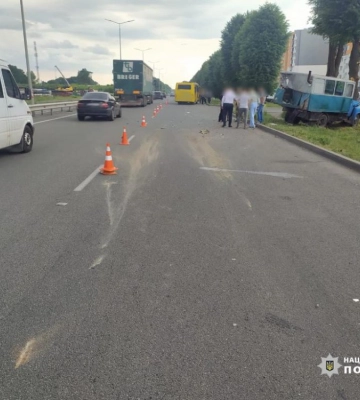 Вінницька поліція розпочала кримінальне провадження за фактом ДТП, в якій постраждали 15 людей (ФОТО)