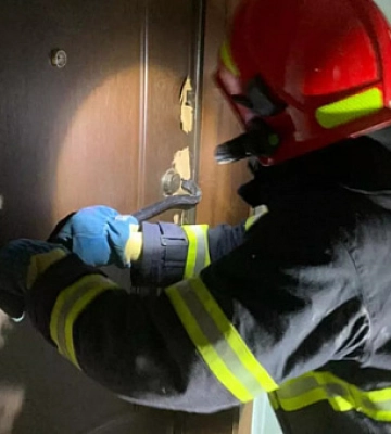 На Дніпропетровщині в багатоповерхівці загорілась квартира