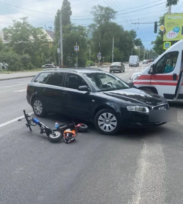 У Дніпрі сталася ДТП: є постраждалий