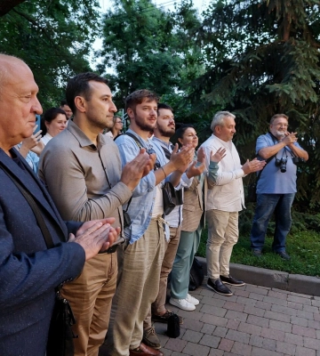 У Полтаві симфонічний оркестр неймовірно виконав &quot;Боже, великий єдиний&quot; у дворику краєзнавчого музею