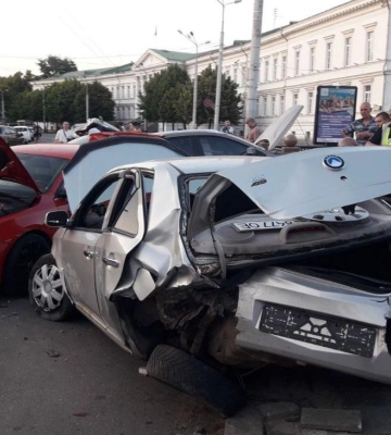 Нові подробиці масштабної ДТП у центрі Полтави — поліція відкрила кримінальне провадження