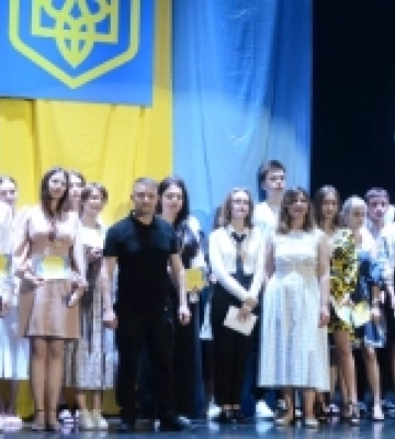 У Рівному привітали випускників-медалістів