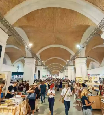 1300 нових книжок від 77 українських видавців: у Києві стартував «Книжковий Арсенал»