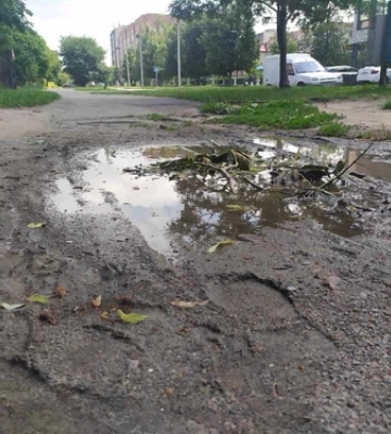 У Луцьку просять облаштувати тротуар на Воїнів-афганців 