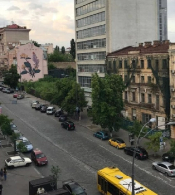 У столиці на Великій Васильківській завершили ремонт водогону