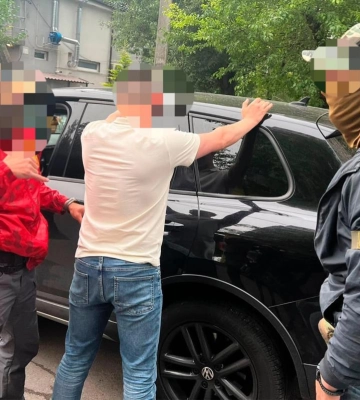 За гроші обіцяв закрити кримінальне провадження: на Рівненщині СБУ затримала адвоката