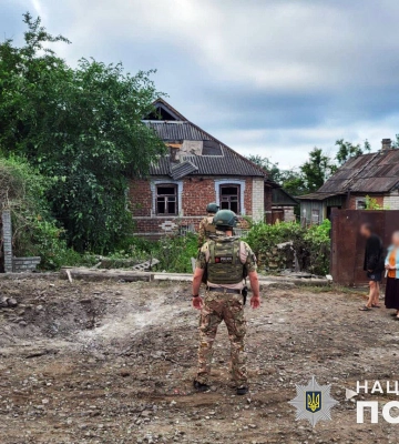 росіяни продовжують обстрілювати  Донеччини  та Харківщину з артилерії та мінометів