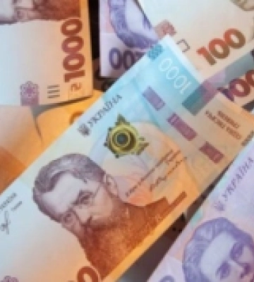В Ужгороді збільшили розмір грошових винагород для випускників