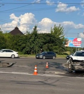 На виїзді з Луцька – ДТП: зіткнулися дві автівки