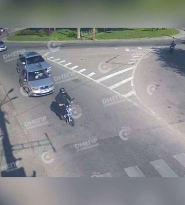 В Днепре BMW въехал в Skoda: видео момента