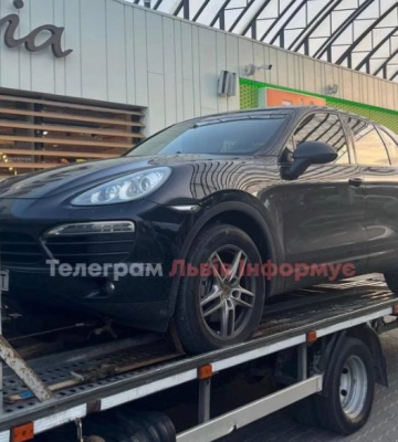 У Львові на АЗС ОККО заправили автомобілі неякісним пальним (ФОТО, ВІДЕО)