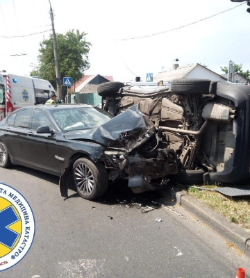 У Черкасах не розминулись два автомобілі, в салоні були діти