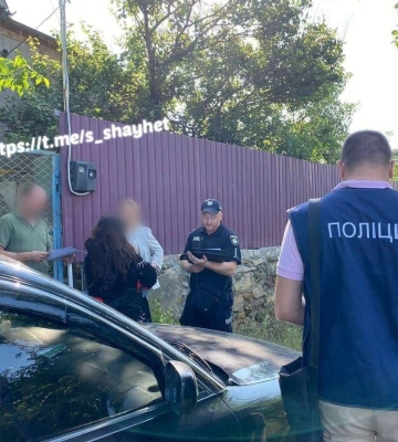 У Миколаєві чоловік за гроші оформлював ухилянтів як волонтерів для виїзду за кордон