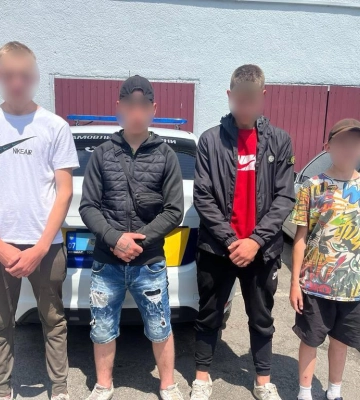 У Рахові група неповнолітніх хуліганів пошкодили майно місцевих жителів та громади