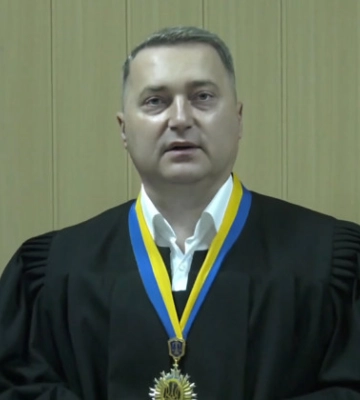 Обвинуваченого САП суддю з Полтави відсторонили від розгляду справ