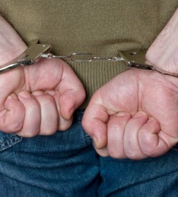 Совершал развратные действия в отношении несовершеннолетних: бывший журналист из Киева взят под стражу в зале суда