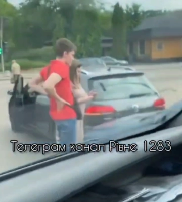 На одному з перехресть Рівного - ДТП (ВІДЕО)