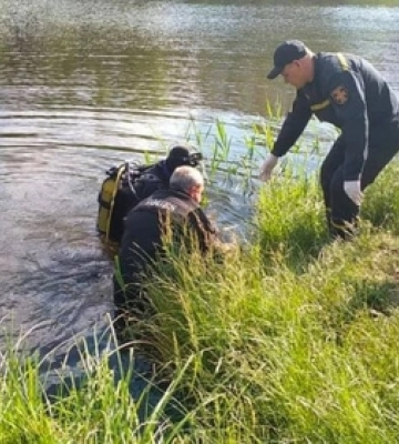 На Волині рятувальники витягнули чоловіка, який впав у підвал