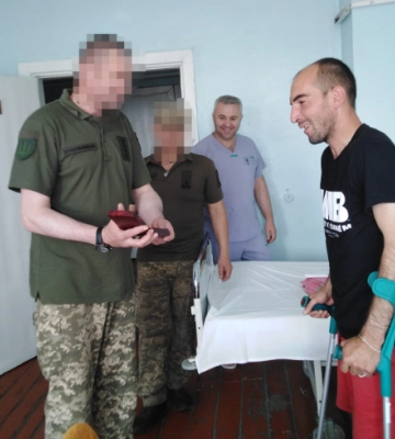 Поранений волинський військовий отримав відзнаку від Зеленського