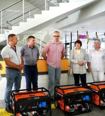 Навчальні заклади Полтавщини почали отримувати генератори для облаштування укриттів