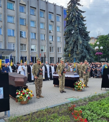 Ковель велелюдно попрощався з захисниками Олександром Філоном і Русланом Ілюшиком