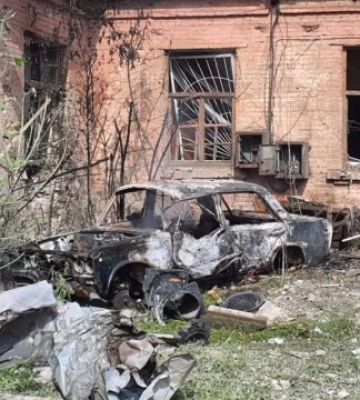Загарбники минулої доби вбили цивільного на Донеччині, трьох поранили