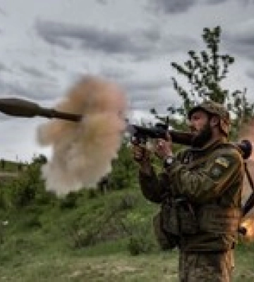 Важкі бої тривають на трьох напрямках: у Генштабі розповіли про ситуацію на фронті