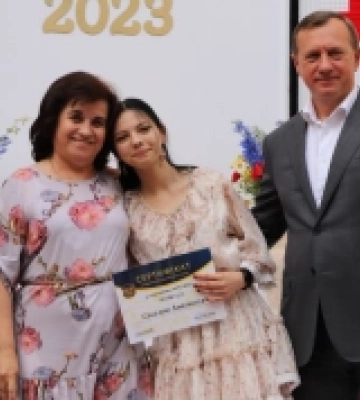 В Ужгороді нагородили випускників, які набрали по 200 балів на НМТ