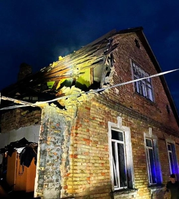 На Київщині рятувальники ліквідували наслідки ворожих обстрілів