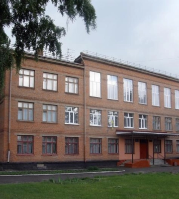 У Сумах планують розташувати колишній кадетський корпус у школі № 3