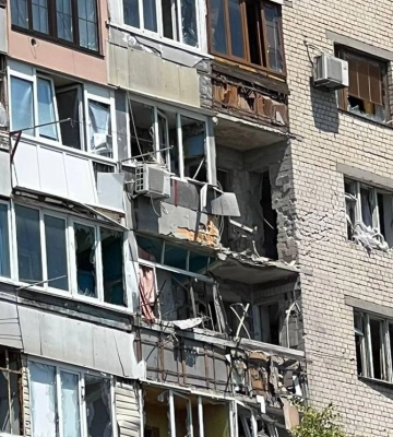 Окупанти обстріляли житлові квартали Херсона, є поранені – ОВА  