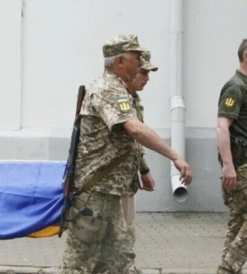 «Загинув під Авдіївкою»: у Полтаві завтра в останню путь проведуть стрільця-снайпера Олега Жовноватого