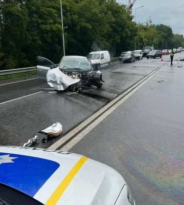 На Тернопільщині у карколомній ДТП постраждали 4-ро дорослих та 2-є дітей (ФОТО)