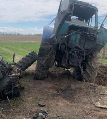 Тракторист подорвался на российской мине в Херсонской области