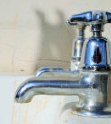 Наслідки підриву ГЕС: у Нікополі водопостачання працює на 30%, а в Кривому Розі воду дають погодинно