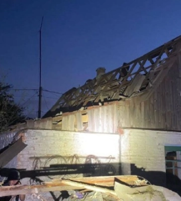 Війська РФ пізно ввечері обстріляли дві громади Дніпропетровщини, є постраждала